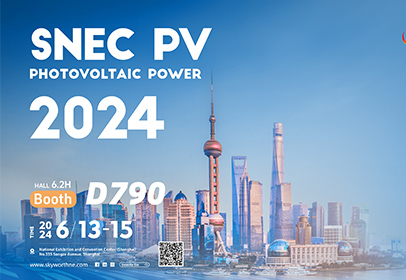 2024 SNEC (2024) PV POWER EXPO Werbebanner, das die Zeit, den Ort und die Standnummer der Ausstellung angibt