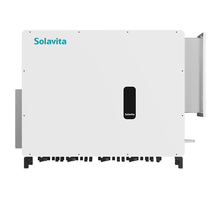 Ein weißer Solavita Dreiphasen-Netzwechselrichter 320 kW mit mehreren schwarzen Anschlüssen im unteren Bereich und einem kleinen Display an der Frontseite. Das blaue Solavita-Logo in der oberen linken Ecke unterstreicht das stromlinienförmige Design und die effiziente Funktionalität.